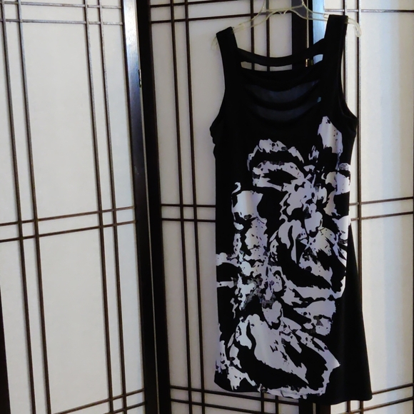 Black Dress with White Abstract Pattern - Picture 2 of 5